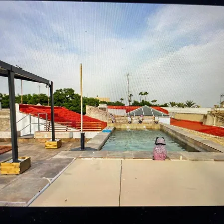 Casa Palacio En Con Piscina Privada ヴィラ *