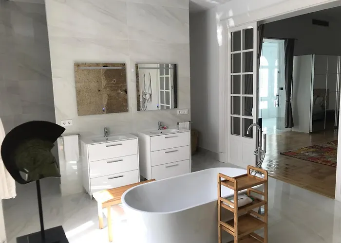 Casa Palacio En Con Piscina Privada ヴィラ