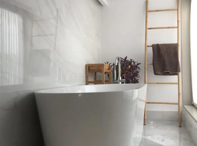 Casa Palacio En Con Piscina Privada ヴィラ